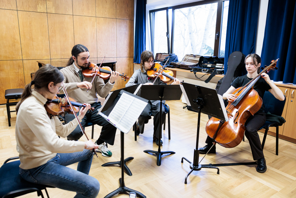 Ziua Solidaritatii romano-polone la Varsovia recitalul Cvartetului Arcadia si promovarea Concursului George Enescu