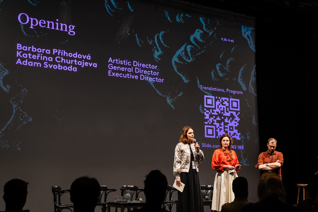 Symposium Performing Exhibitions, Curating Scenographies