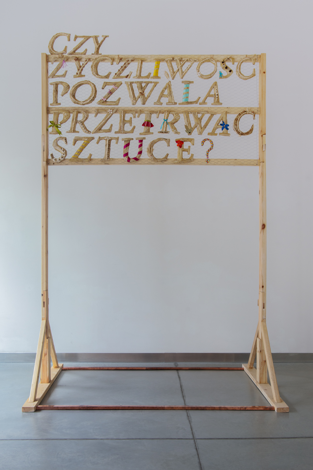Expozitia polono-romana All The Diamonds la Wroclaw