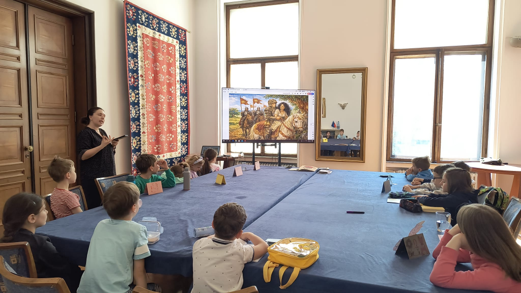 Cuvinte romanesti, punti prin povesti ateliere de limba romana pentru copiii din Varsovia