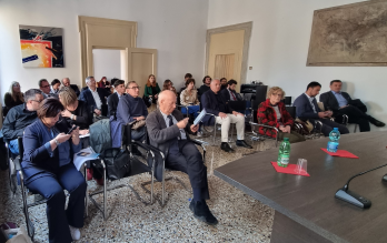 I convegnisti nella Sala Conferenze dellIstituto Romeno di Cultura e Ricerca Umanistica di Venezia