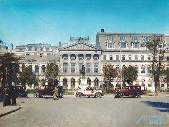 3 Bucarest - Piazza dellUniversita, Statua di Michele il Bravo