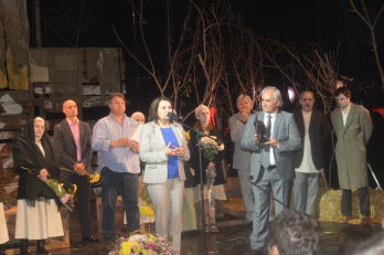 Finalul Reuniunii Teatrelor Nationale - discursurile de inchidere - (in centru) Monica Babuc, ministrul Educatiei, Culturii si Cercetarii din Republica Moldova, Petru Hadarca,  directorul Teatrului National Mihai Eminescu Chisinau