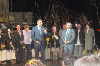 Finalul Reuniunii Teatrelor Nationale - discursurile de inchidere - (in centru) Lucian Romascanu, ministrul Culturii si Identitatii Nationale, Petru Hadarca,  directorul Teatrului National Mihai Eminescu Chisinau