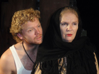 c Teatrul Karov