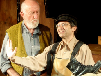 c Teatrul Karov