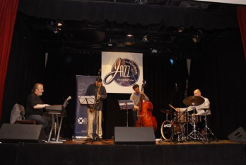 Arthur Balogh urca in Locomotiva Jazz pe peronul ICR Budapesta alaturi de nume mari din jazzul maghiar