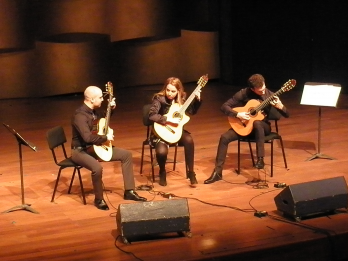 concert, 15 aprilie