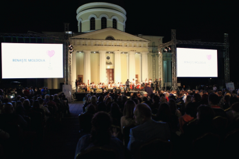 Concert Chisinau Youth Orchestra open air in Scuarul Catedralei din Chisinau