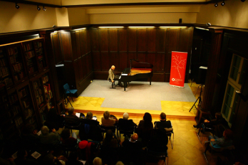 Concert de pian cu Michael Abramovich
