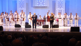 Concertul extraordinar de muzica populara Dorurile noastre toate de ziua Unirii Basarabiei