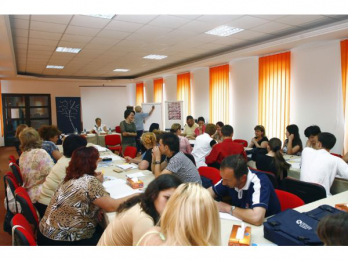 Cursuri de perfectionare pentru profesorii care predau in limba romana in afara tarii