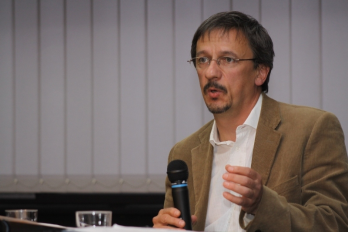 Democracy, Memory and Moral Justice Confronting the Communist Past in East-Central Europe The Romanian Experience 