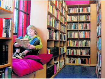 Deschiderea unor librarii romanesti in strainatate