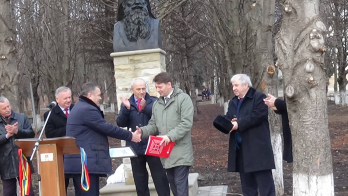 Dezvelirea bustului mitropolitului Iosif Naniescu la Sangerei