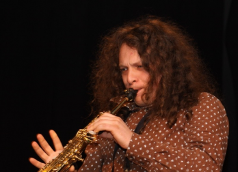  Eduard Neumann (RO), Tavi Scurtu (RO), Gyarfas Istvan (HU) si Egri Janos (HU) urca in  Locomotiva Jazz cu vagoane din Romania si Ungaria 