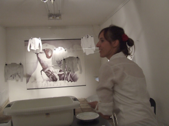 Expozitia "Locust (Dissonance)" de Laura Partin