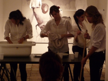 Expozitia "Locust (Dissonance)" de Laura Partin