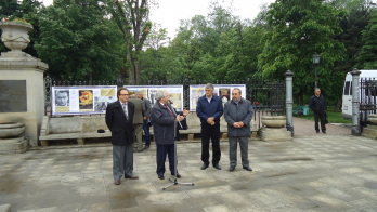 Expozitia "Lucian Blaga - Poemele luminii" la Galeria la Rond
