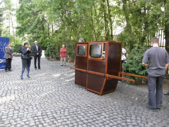 Expozitia TVmania la Galeria Budapesta si la Bookfest 