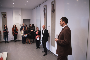 Die Kuratorin Cristina Simion, der Kunstler Doru Nuta und der Institutsleiter Claudiu Florian  Foto Camil Dumitrescu