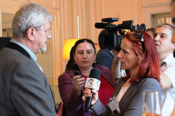 Interviul acordat de directorul ICR Lisabona dnei Camelia Csiki