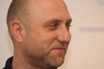 loan GRECU - Linie, volum si mesaj, expozitie de sculptura