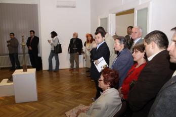 loan GRECU - Linie, volum si mesaj, expozitie de sculptura