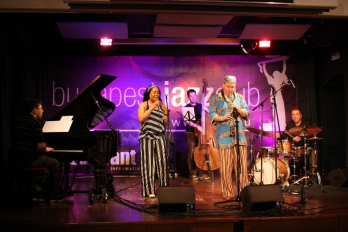 Locomotiva Jazz la Budapesta si Seghedin cu vagoane din Romania, Cuba si Ungaria