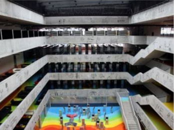 Luna 9 a Bucurestiului in Praga -  Interventie artistica semnata de Dan Perjovschi