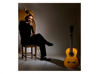 MUZICa Concert sustinut de Maxim Belciug cu prilejul Zilei Nationale a Romaniei Romancero rumano cu chitara, printre ritmuri de la Canciones Espanolas Antiguas la Dans taranesc 