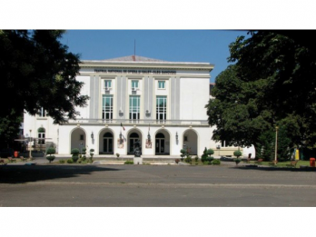 Octombrie - Teatrul National de Opera si Balet Oleg Danovski