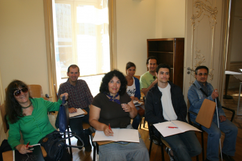 Participanti la Cursul de Limba Romana, sustinut de ICRL