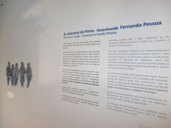 Pe peretele de la intrarea in Casa Fernando Pessoa