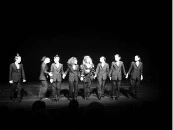 Piesa 'Dragoste & Fascism' - co-autoare Gianina Carbunariu - primita cu succes la Festivalul International de Teatru din Istanbul