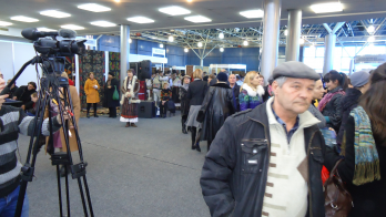 Prezentarea volumului "Covoare basarabene" in cadrul Targului National al Covorului din Republica Moldova