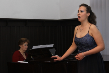 Serata muzicala cu mezzo-soprana Olga Szabo