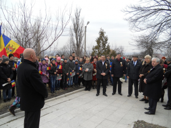 Serie de manifestari prilejuite de implinirea a 97 de ani de la Unirea Basarabiei cu Romania, in comuna Ciripcau, raionul Floresti