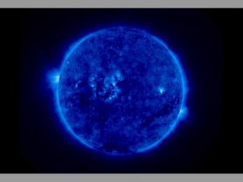 Soare albastru - expozitie de pictura - Anca Covrig