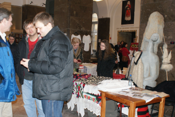 Targul al mesterilor populari in holul Muzeului (5 - 6 martie)