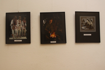 Traditii populare, expozitia artistilor fotografi din Romania si Ungaria