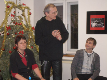 Un oaspete intirziat - lansare