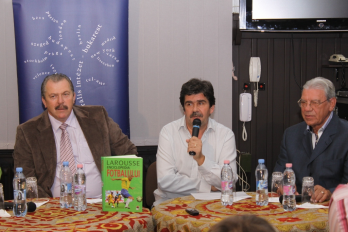 "Un secol de fotbal in Romania"