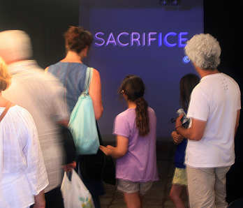 Vernisajul expozitiei "SacrifICE" de Mihai topescu