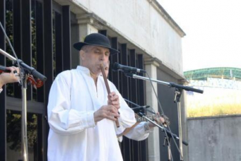 Ziua Romanilor si a Moldovenilor din Portugalia_ recital Grigore Lese